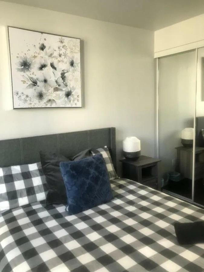 Executive 1 Bedroom Condo Sleeps 2 Toronto Canada